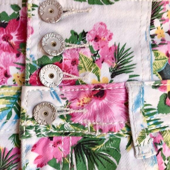 Almost Famous Hawaiian Print Denim Shorts Women's Size 5 Vacation Floral Shorts - Picture 10 of 11